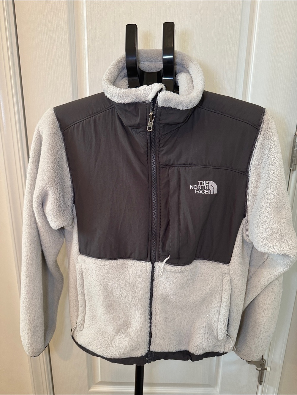 Women’s North Face Fleece Jacket Light Gray